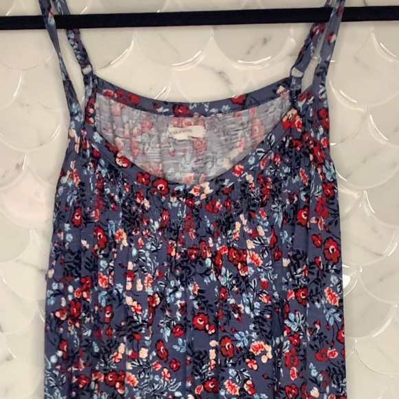 Floral tank with adjustable straps, soft and stretchy - Picture 1 of 3